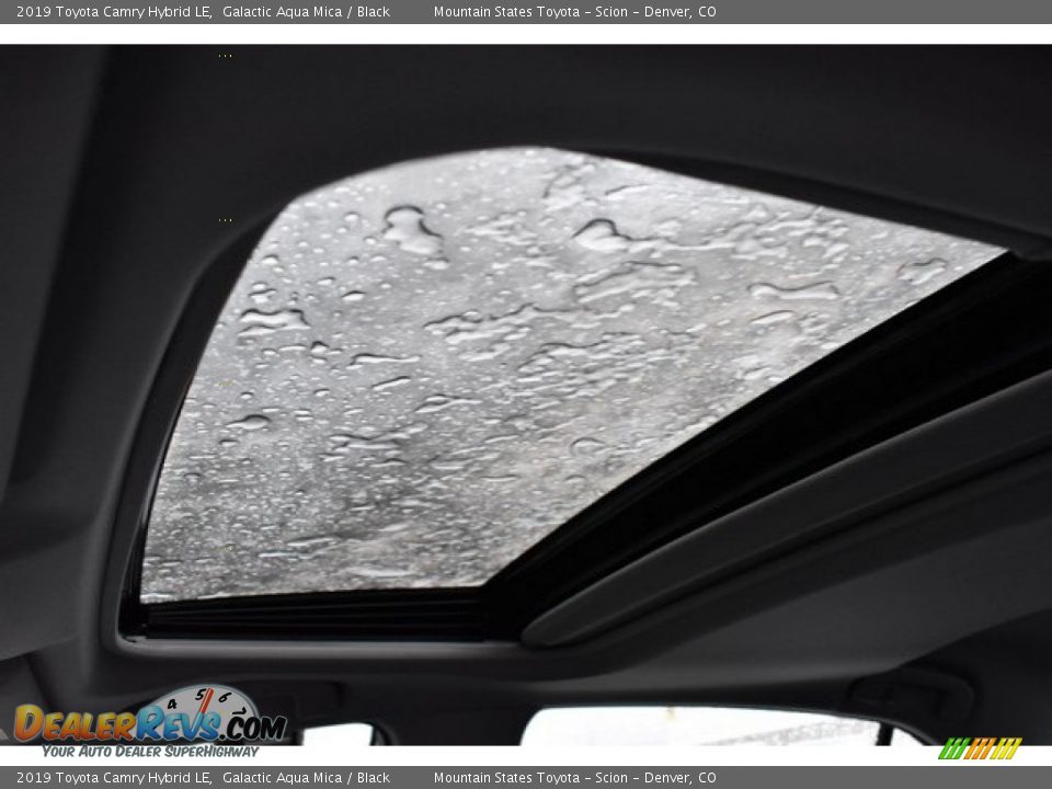 2019 Toyota Camry Hybrid LE Galactic Aqua Mica / Black Photo #9