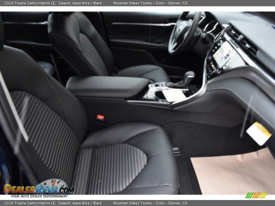 2019 Toyota Camry Hybrid LE Galactic Aqua Mica / Black Photo #12