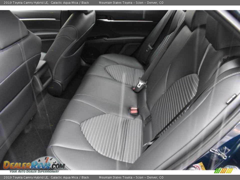 2019 Toyota Camry Hybrid LE Galactic Aqua Mica / Black Photo #15