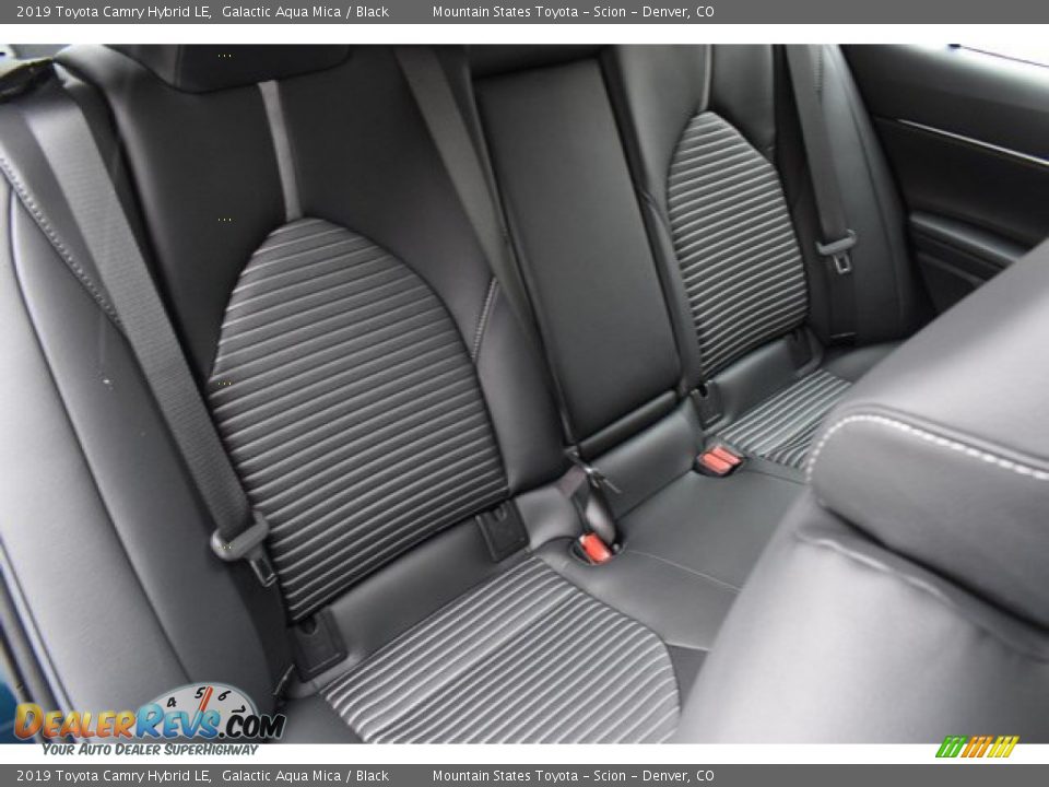 2019 Toyota Camry Hybrid LE Galactic Aqua Mica / Black Photo #19