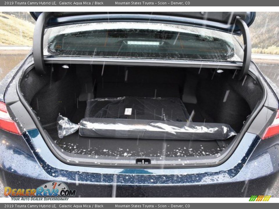 2019 Toyota Camry Hybrid LE Trunk Photo #30