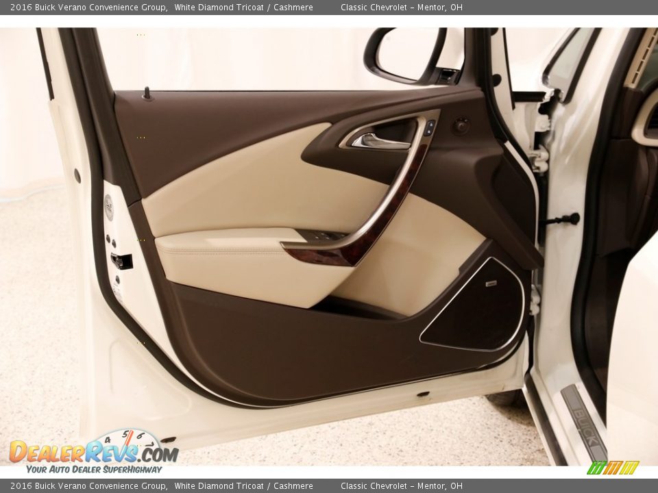 2016 Buick Verano Convenience Group White Diamond Tricoat / Cashmere Photo #4