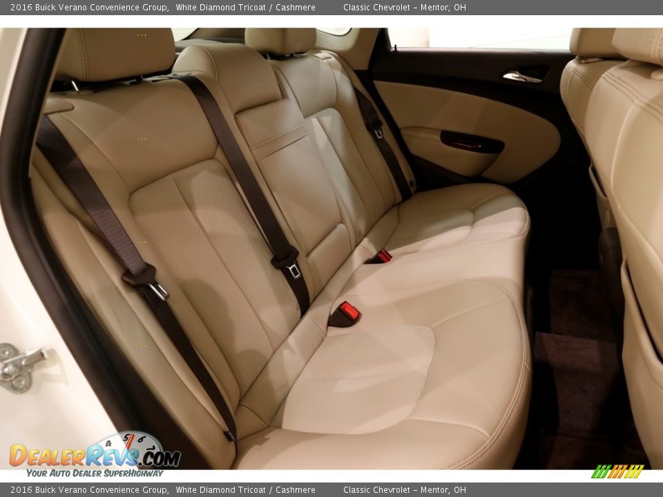 2016 Buick Verano Convenience Group White Diamond Tricoat / Cashmere Photo #17