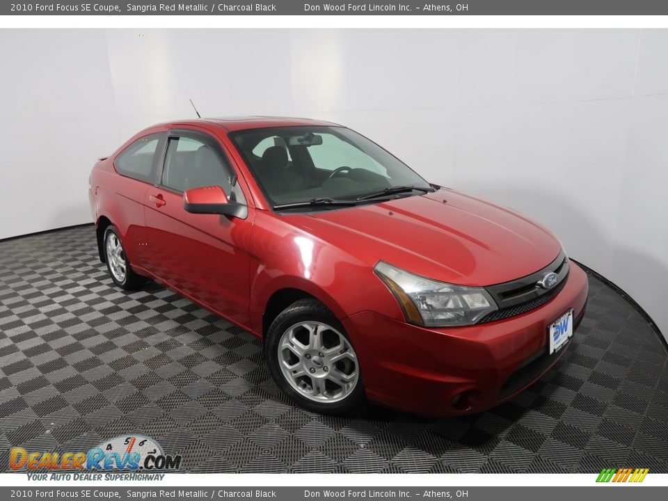 2010 Ford Focus SE Coupe Sangria Red Metallic / Charcoal Black Photo #4