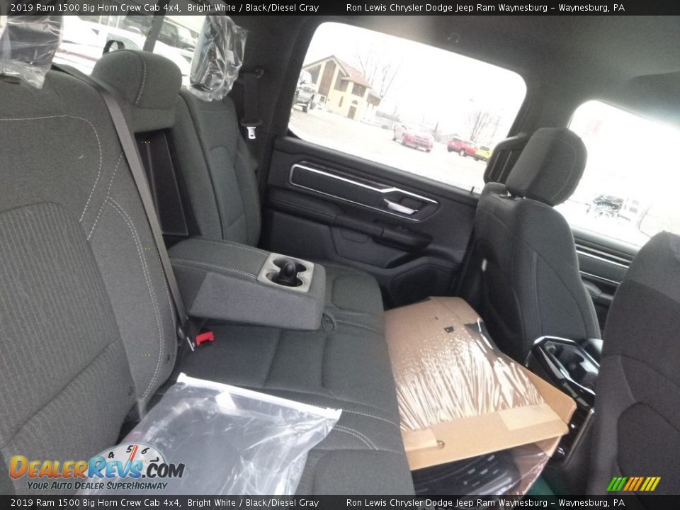 2019 Ram 1500 Big Horn Crew Cab 4x4 Bright White / Black/Diesel Gray Photo #11