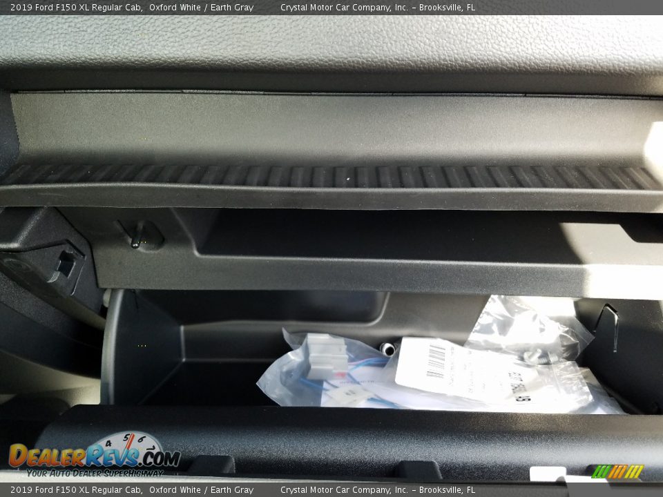2019 Ford F150 XL Regular Cab Oxford White / Earth Gray Photo #18