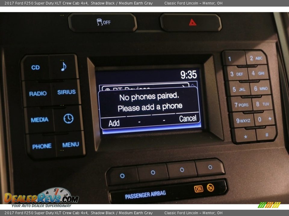 2017 Ford F250 Super Duty XLT Crew Cab 4x4 Shadow Black / Medium Earth Gray Photo #11