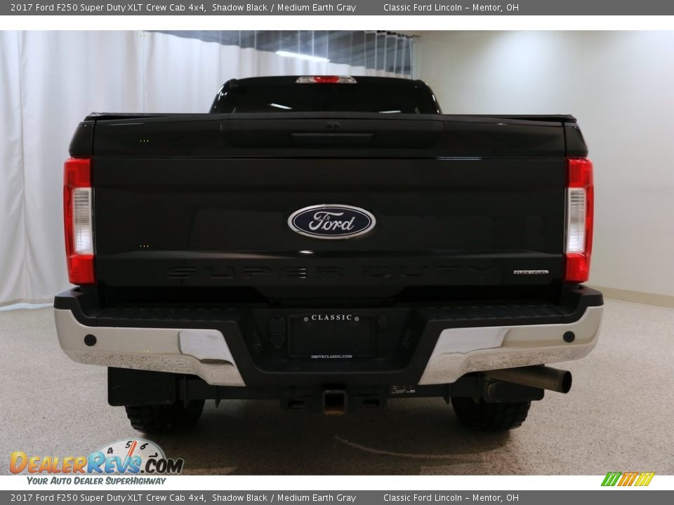 2017 Ford F250 Super Duty XLT Crew Cab 4x4 Shadow Black / Medium Earth Gray Photo #18