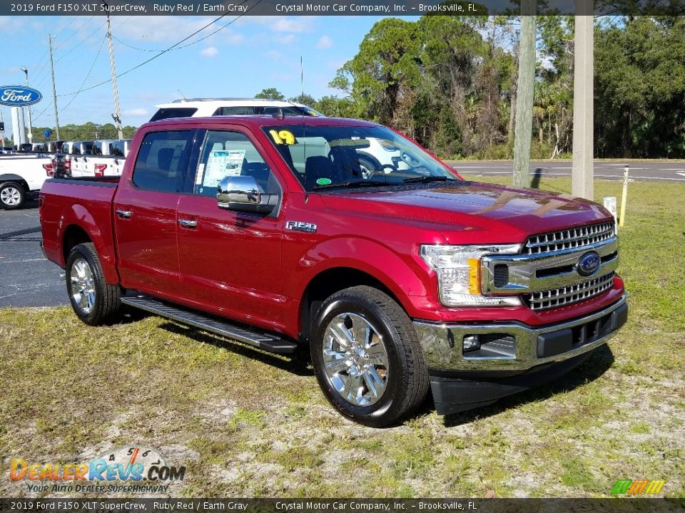 Front 3/4 View of 2019 Ford F150 XLT SuperCrew Photo #7