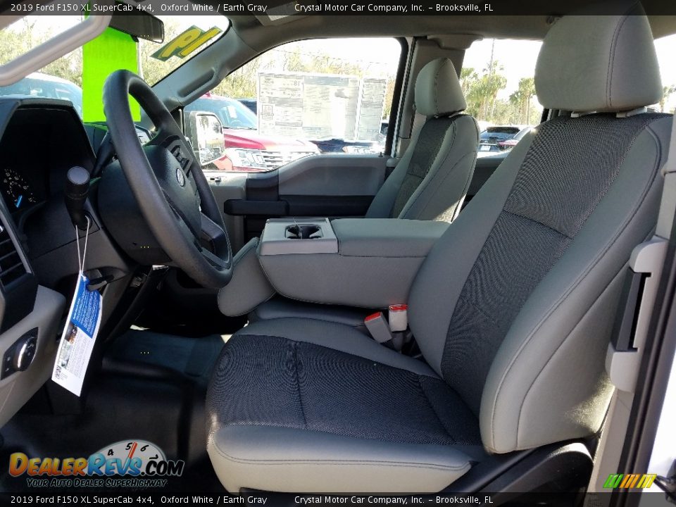 Front Seat of 2019 Ford F150 XL SuperCab 4x4 Photo #9