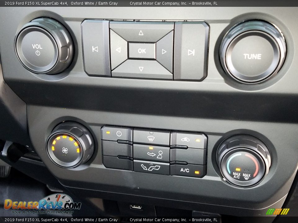2019 Ford F150 XL SuperCab 4x4 Oxford White / Earth Gray Photo #16