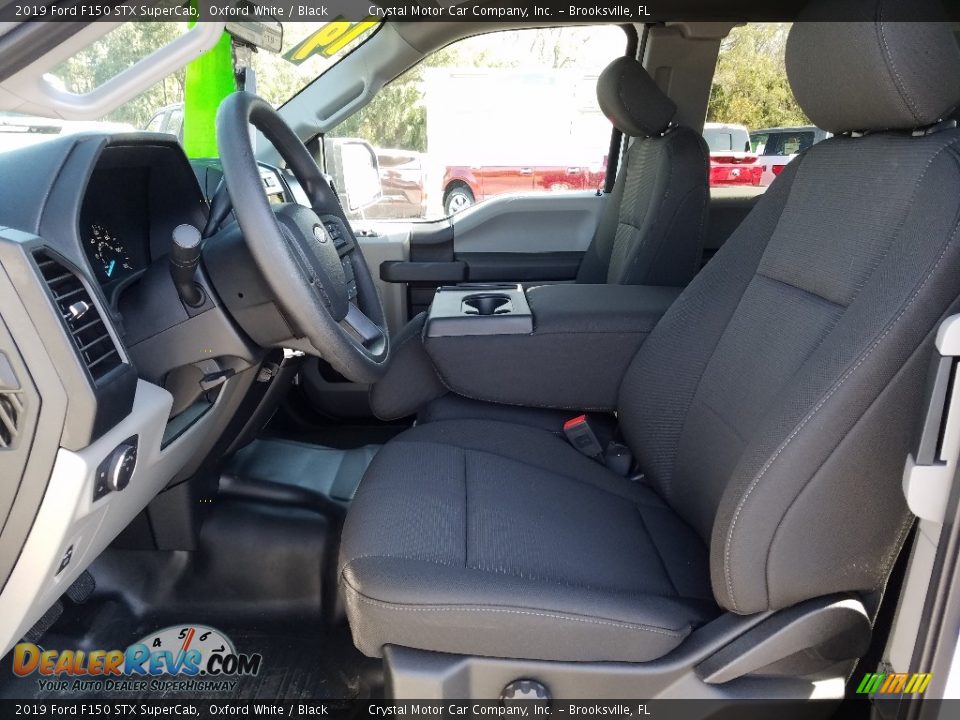 Front Seat of 2019 Ford F150 STX SuperCab Photo #9
