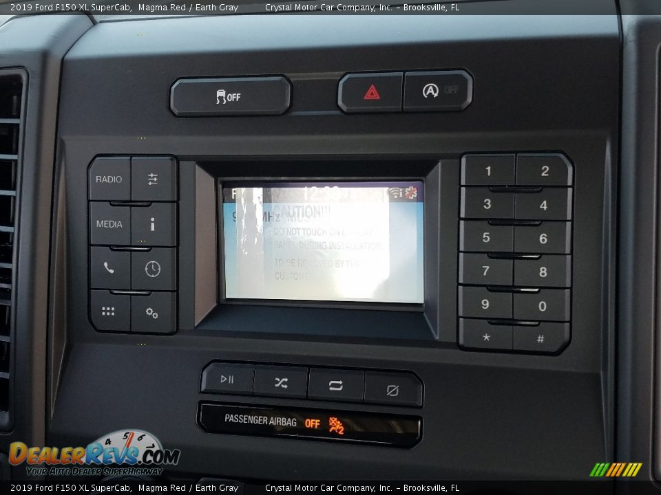 Controls of 2019 Ford F150 XL SuperCab Photo #15