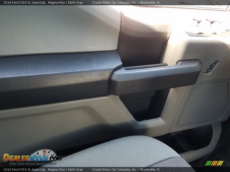 2019 Ford F150 XL SuperCab Magma Red / Earth Gray Photo #17