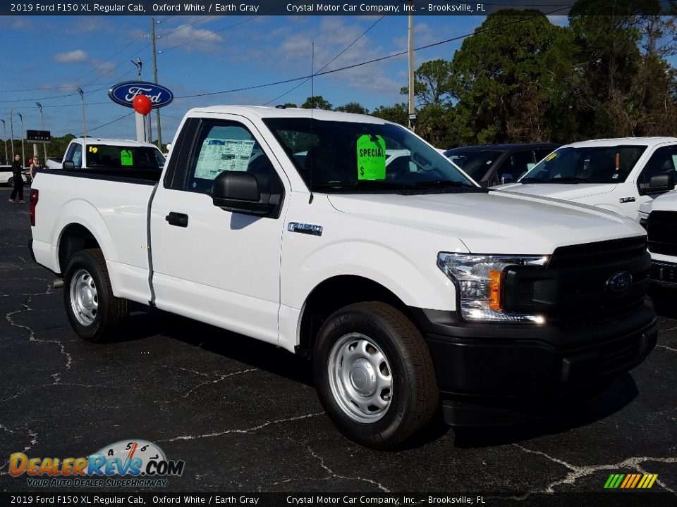 Front 3/4 View of 2019 Ford F150 XL Regular Cab Photo #7