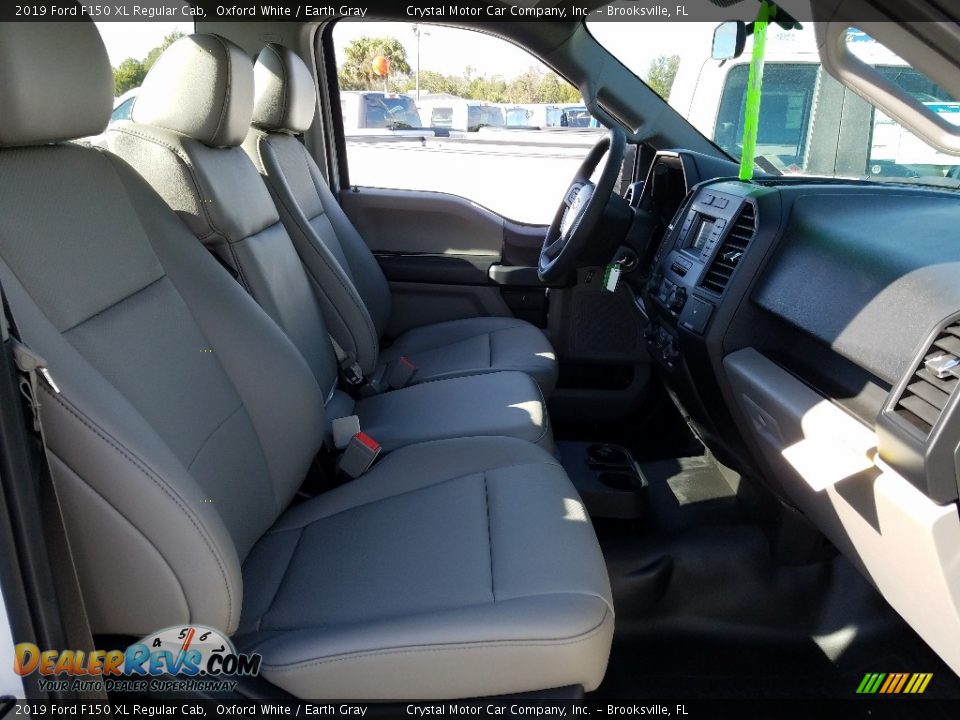 2019 Ford F150 XL Regular Cab Oxford White / Earth Gray Photo #11