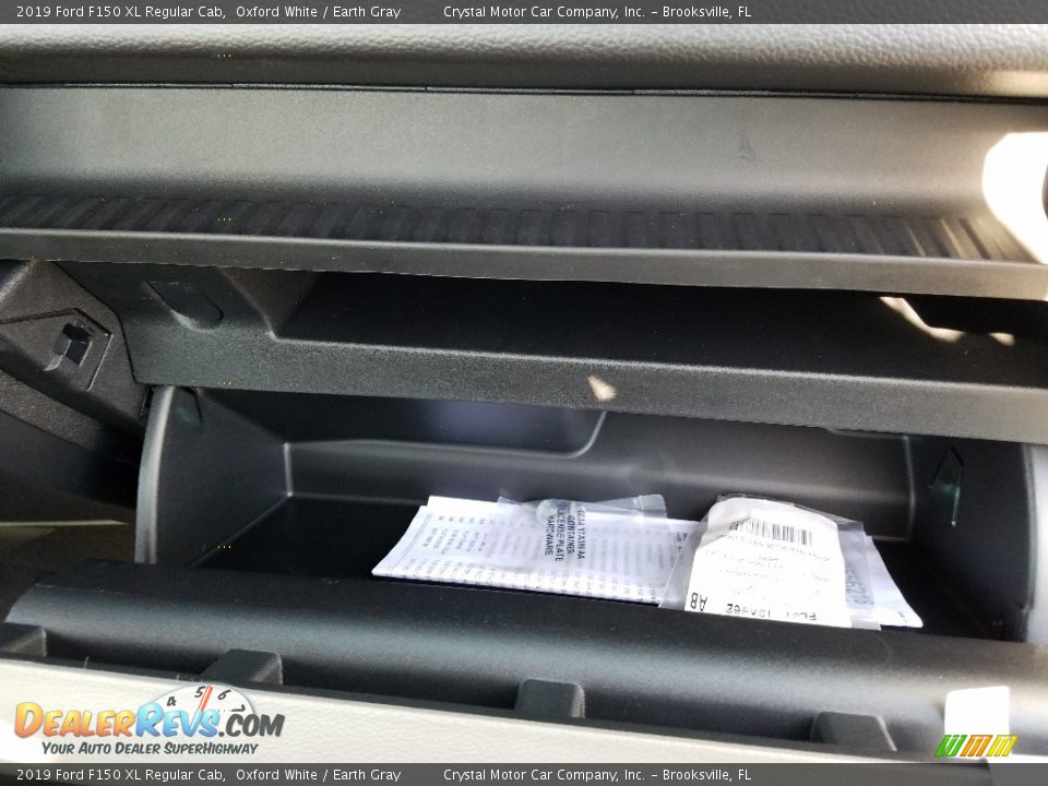 2019 Ford F150 XL Regular Cab Oxford White / Earth Gray Photo #18