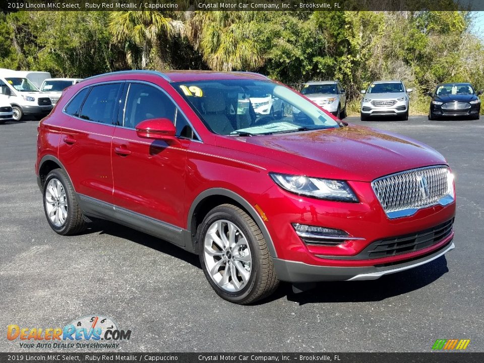 Front 3/4 View of 2019 Lincoln MKC Select Photo #7
