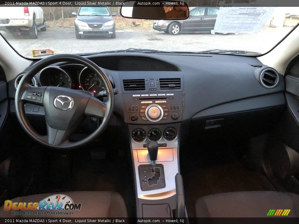 2011 Mazda MAZDA3 i Sport 4 Door Liquid Silver Metallic / Black Photo #20