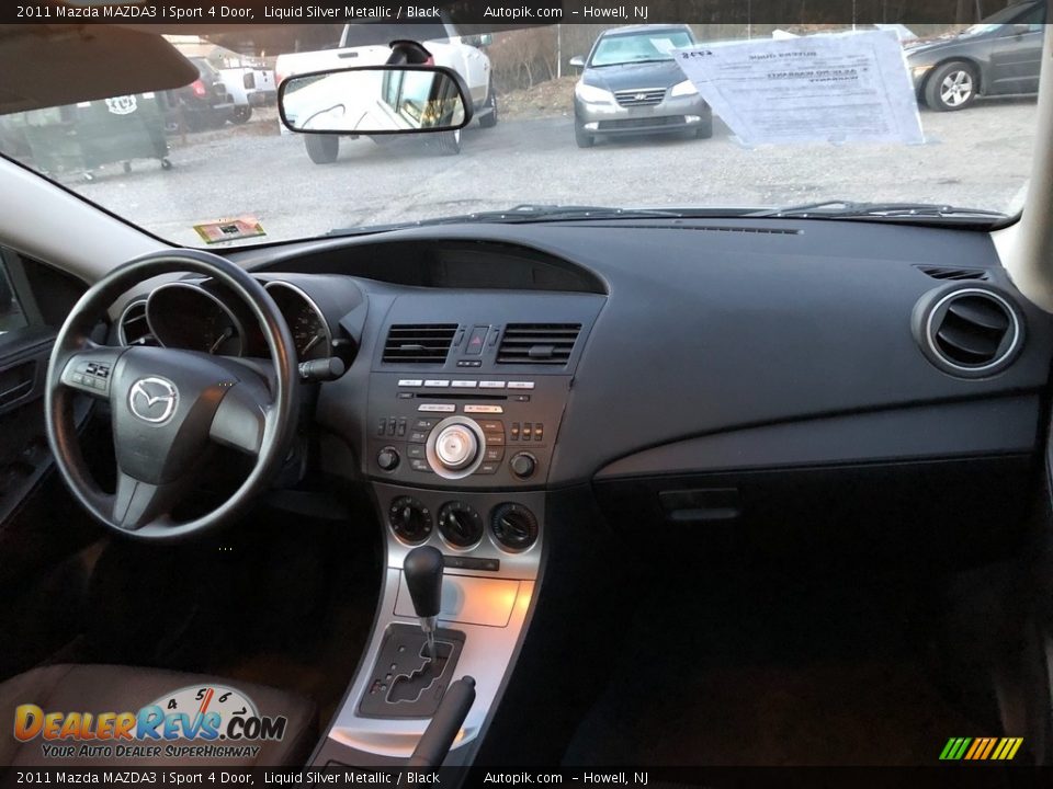 2011 Mazda MAZDA3 i Sport 4 Door Liquid Silver Metallic / Black Photo #21