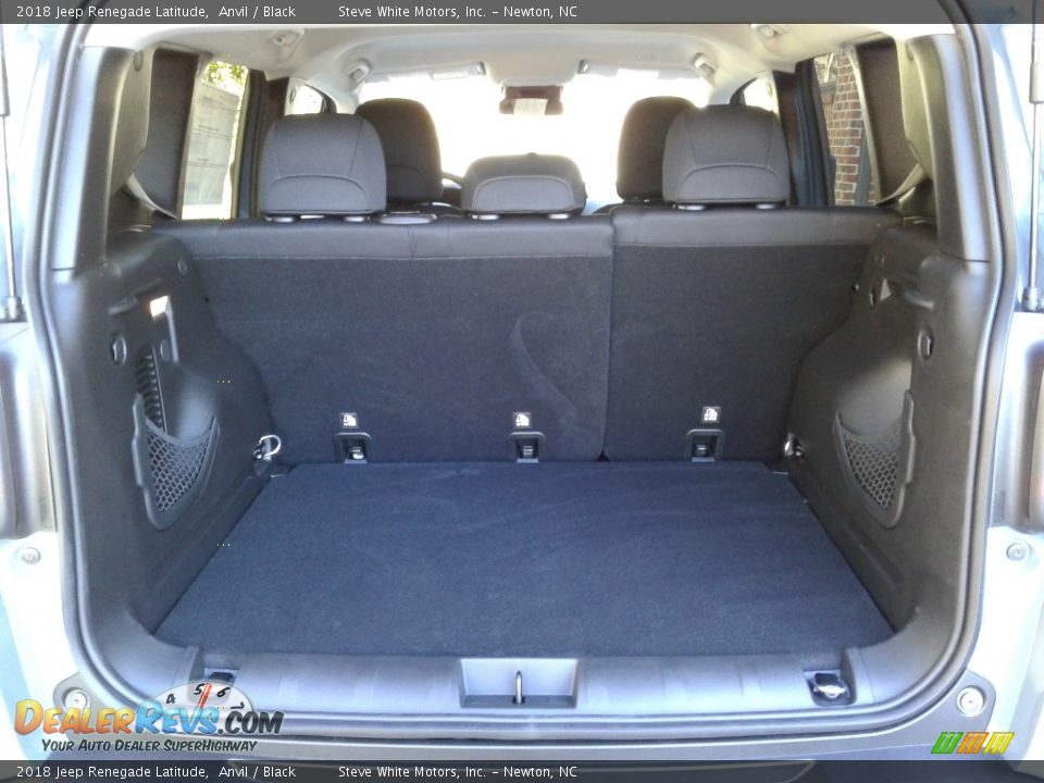 2018 Jeep Renegade Latitude Anvil / Black Photo #12