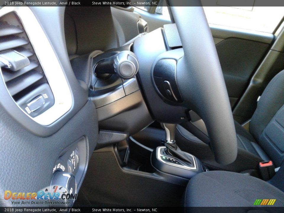 2018 Jeep Renegade Latitude Anvil / Black Photo #16