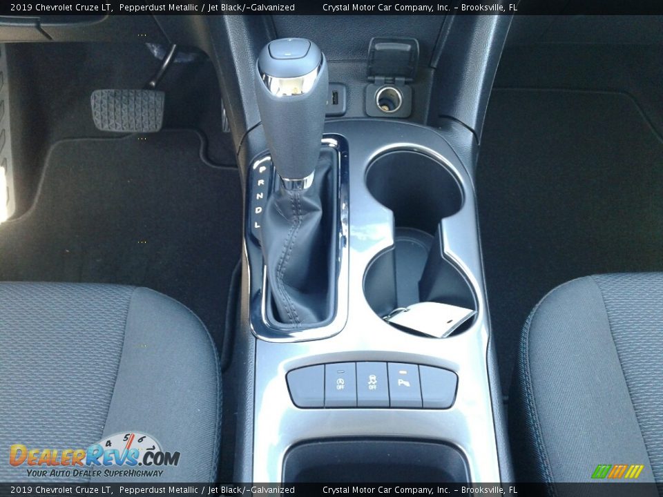 2019 Chevrolet Cruze LT Pepperdust Metallic / Jet Black/­Galvanized Photo #16