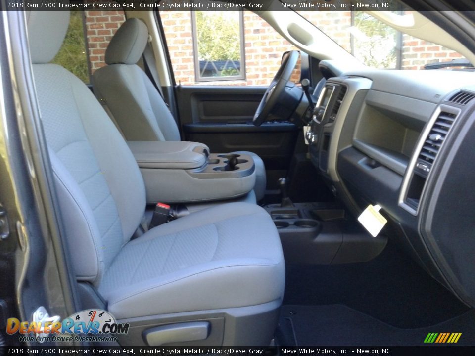 2018 Ram 2500 Tradesman Crew Cab 4x4 Granite Crystal Metallic / Black/Diesel Gray Photo #14