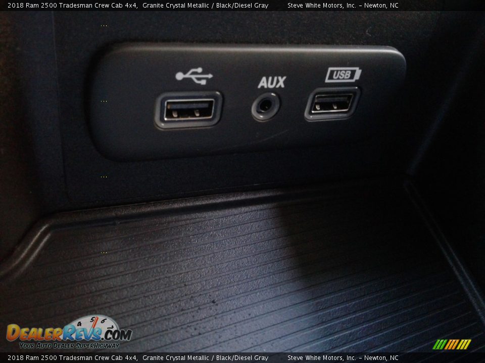 2018 Ram 2500 Tradesman Crew Cab 4x4 Granite Crystal Metallic / Black/Diesel Gray Photo #23