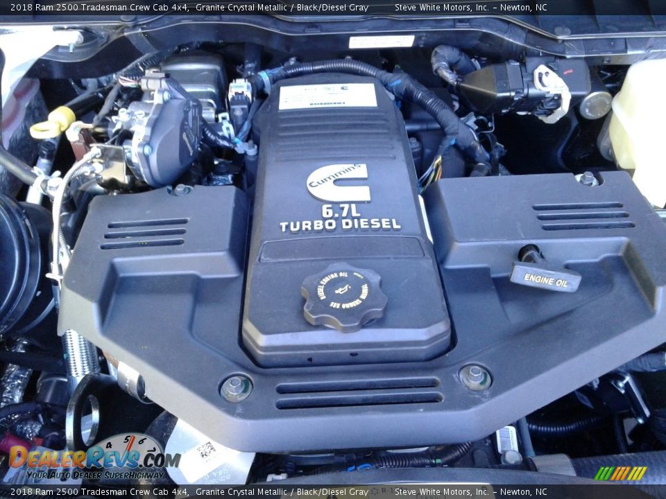 2018 Ram 2500 Tradesman Crew Cab 4x4 Granite Crystal Metallic / Black/Diesel Gray Photo #26