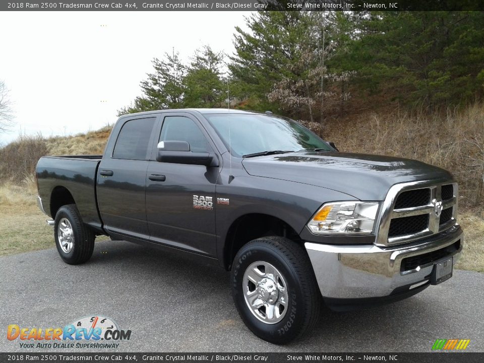 2018 Ram 2500 Tradesman Crew Cab 4x4 Granite Crystal Metallic / Black/Diesel Gray Photo #4