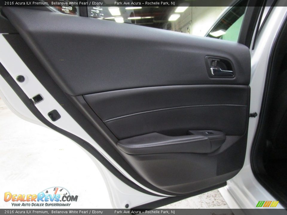 2016 Acura ILX Premium Bellanova White Pearl / Ebony Photo #9