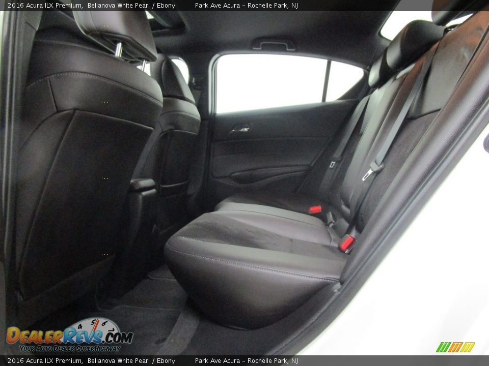 2016 Acura ILX Premium Bellanova White Pearl / Ebony Photo #11