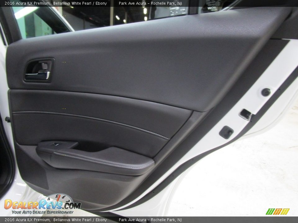 2016 Acura ILX Premium Bellanova White Pearl / Ebony Photo #15