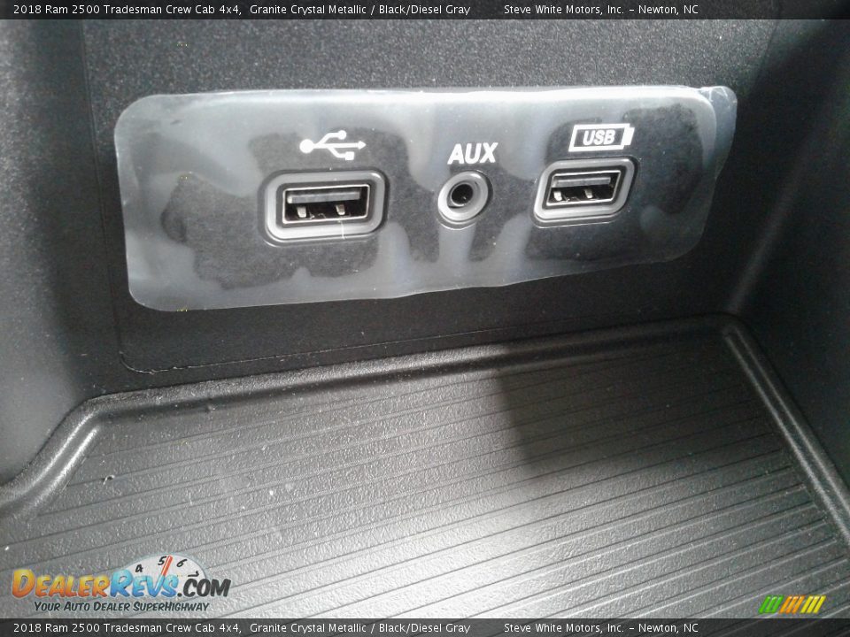 2018 Ram 2500 Tradesman Crew Cab 4x4 Granite Crystal Metallic / Black/Diesel Gray Photo #22