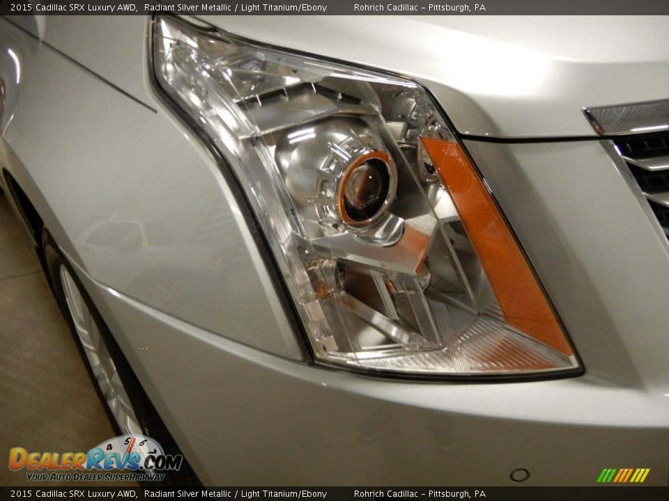 2015 Cadillac SRX Luxury AWD Radiant Silver Metallic / Light Titanium/Ebony Photo #10