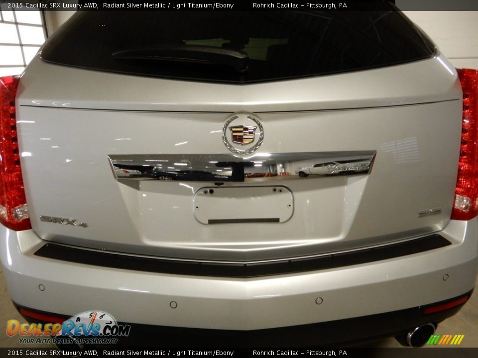 2015 Cadillac SRX Luxury AWD Radiant Silver Metallic / Light Titanium/Ebony Photo #13