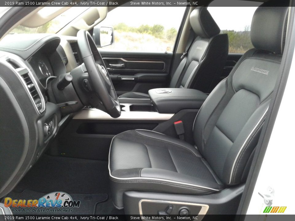 2019 Ram 1500 Laramie Crew Cab 4x4 Ivory Tri–Coat / Black Photo #10