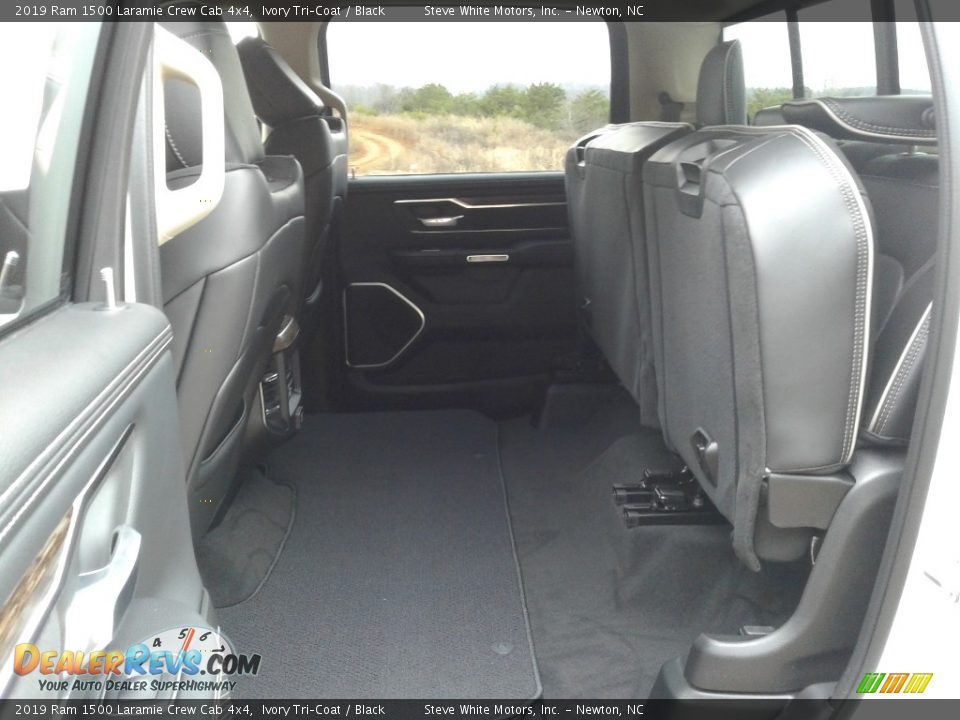 2019 Ram 1500 Laramie Crew Cab 4x4 Ivory Tri–Coat / Black Photo #11