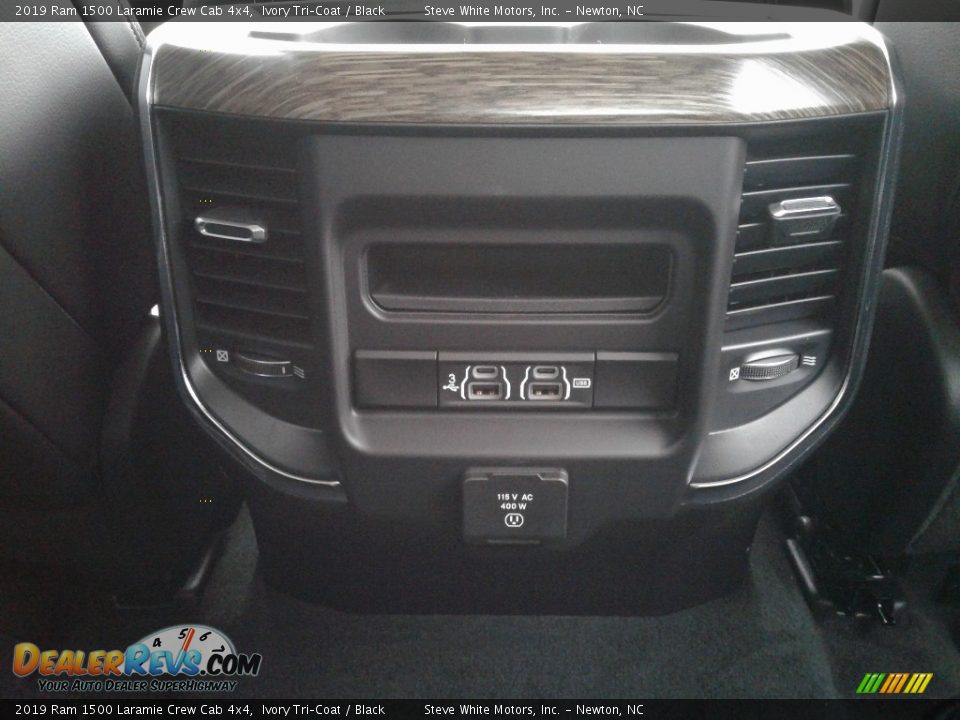 2019 Ram 1500 Laramie Crew Cab 4x4 Ivory Tri–Coat / Black Photo #14
