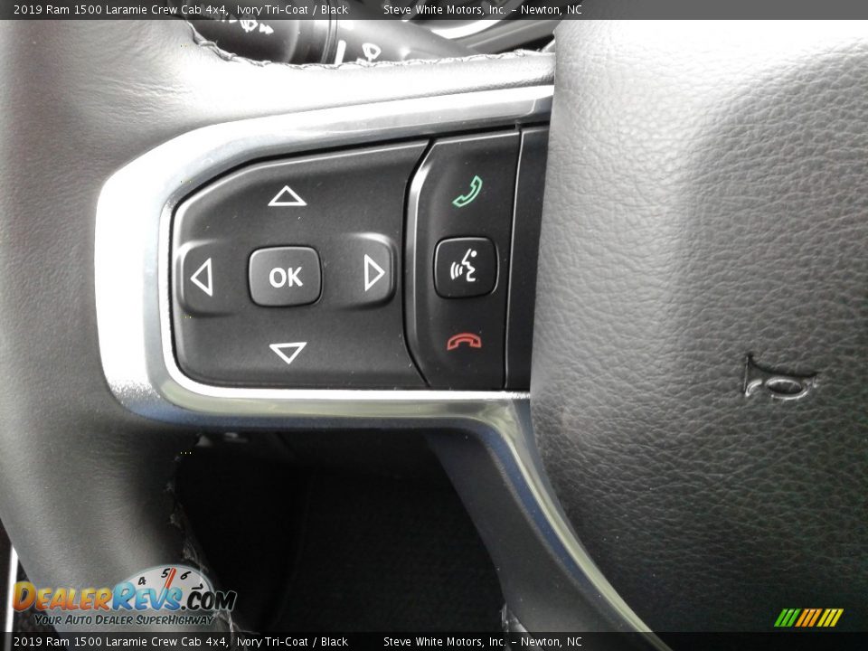 2019 Ram 1500 Laramie Crew Cab 4x4 Ivory Tri–Coat / Black Photo #19