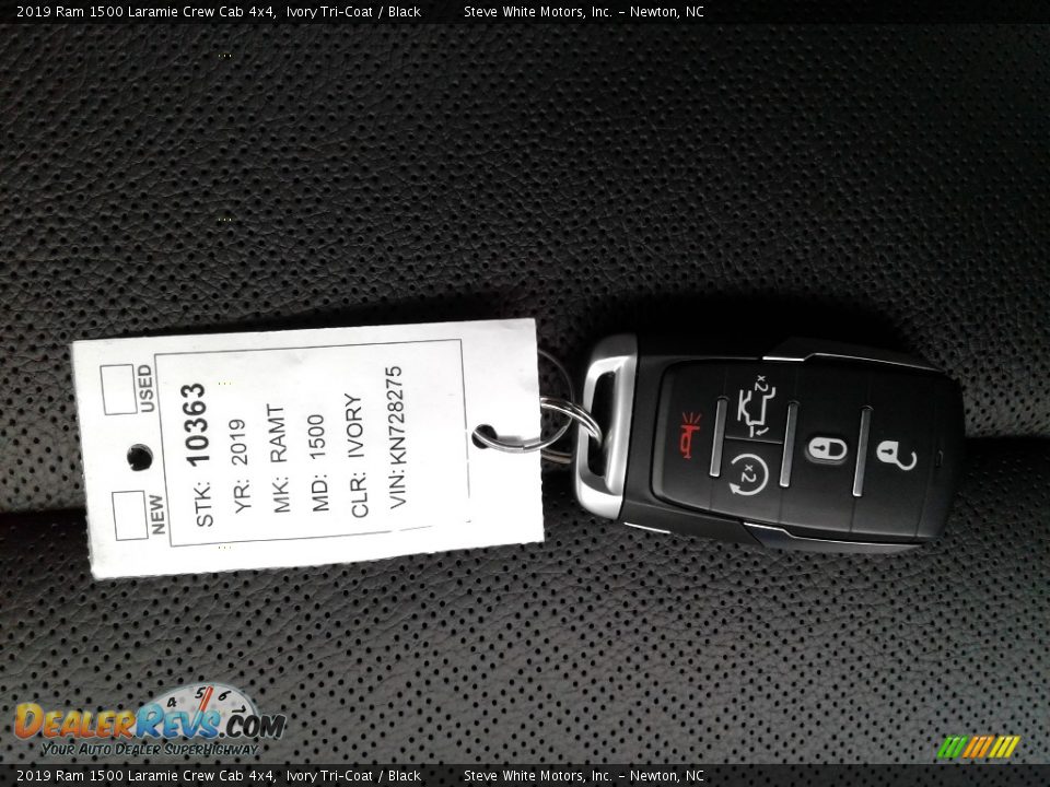 2019 Ram 1500 Laramie Crew Cab 4x4 Ivory Tri–Coat / Black Photo #35