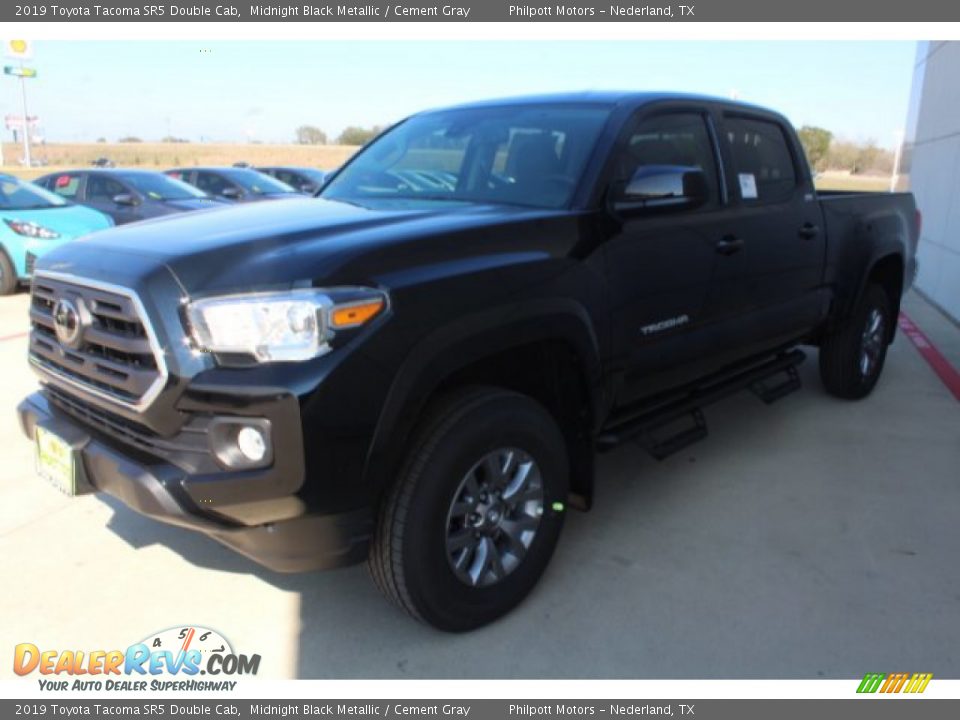 2019 Toyota Tacoma SR5 Double Cab Midnight Black Metallic / Cement Gray Photo #4