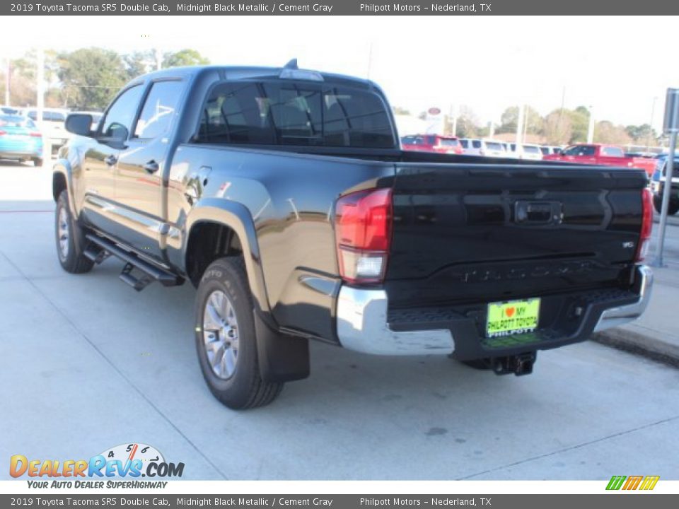 2019 Toyota Tacoma SR5 Double Cab Midnight Black Metallic / Cement Gray Photo #6