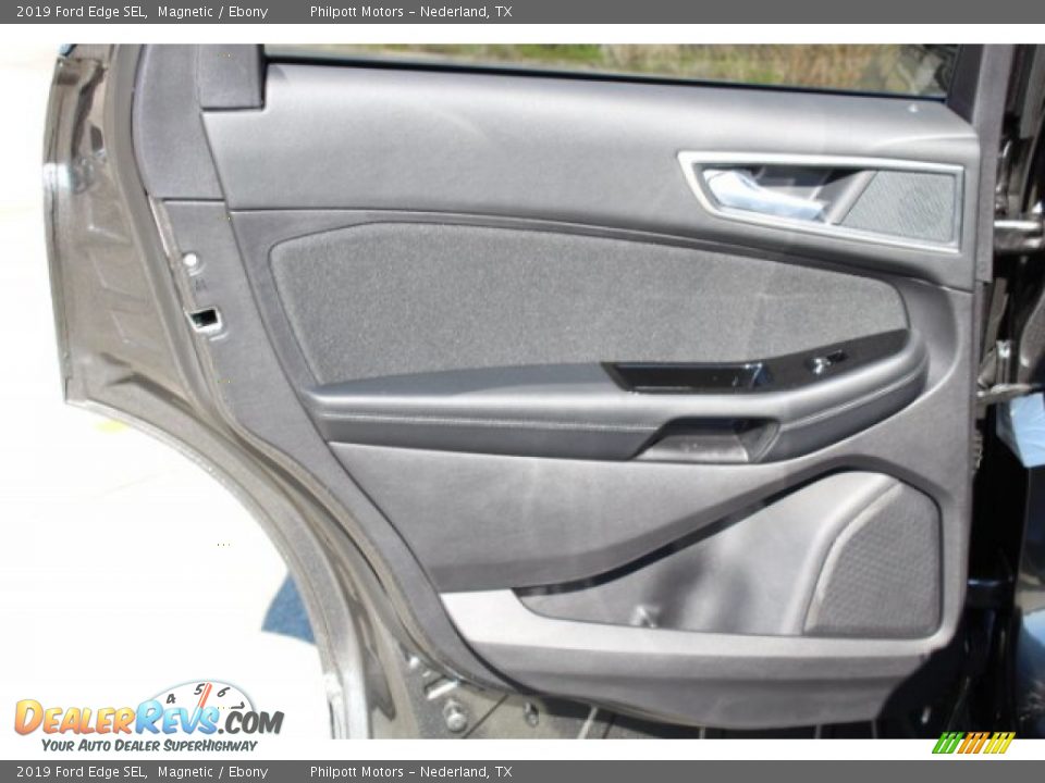2019 Ford Edge SEL Magnetic / Ebony Photo #17