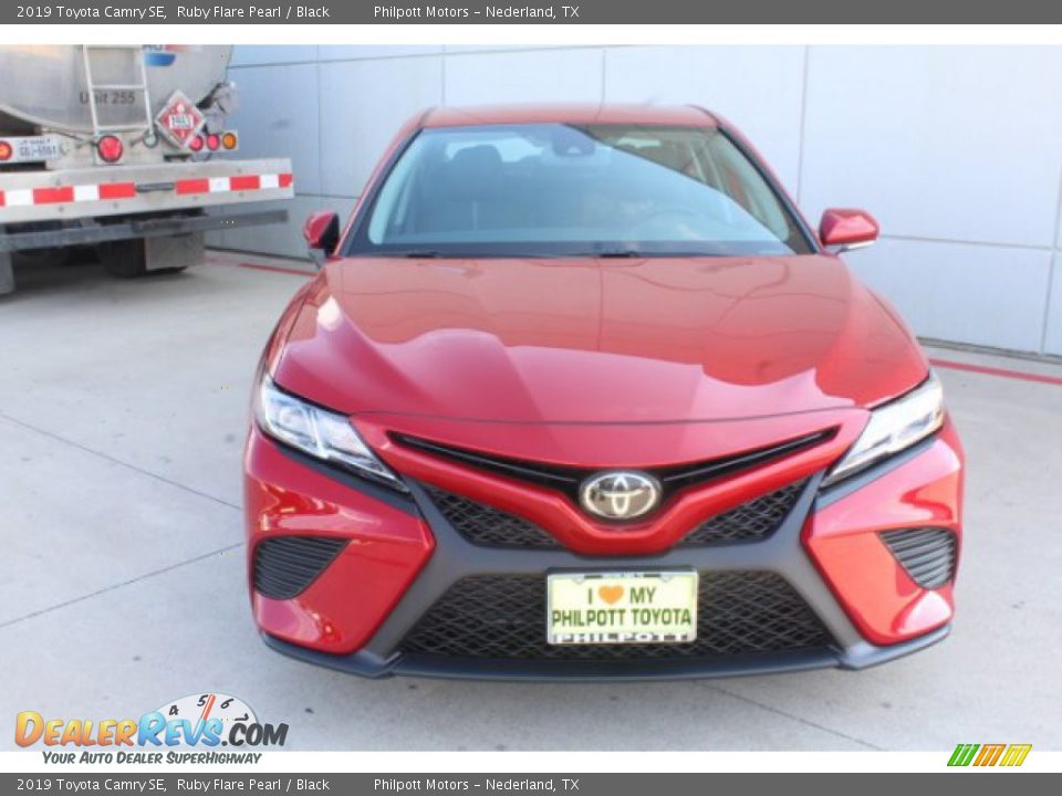 2019 Toyota Camry SE Ruby Flare Pearl / Black Photo #3