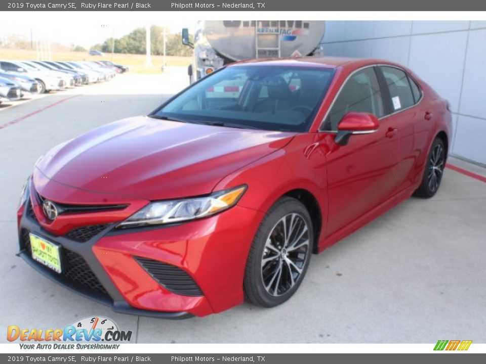 2019 Toyota Camry SE Ruby Flare Pearl / Black Photo #4