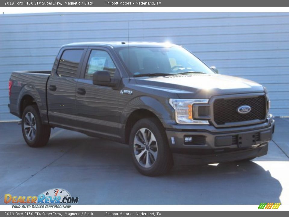 Front 3/4 View of 2019 Ford F150 STX SuperCrew Photo #2