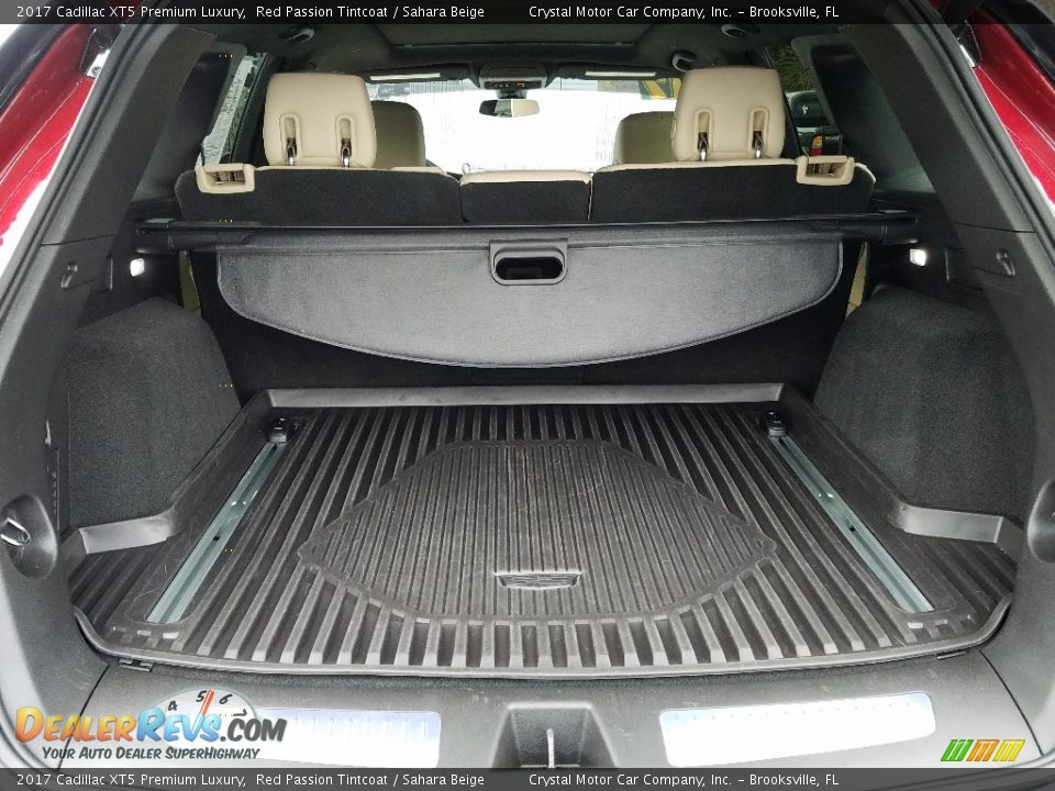 2017 Cadillac XT5 Premium Luxury Red Passion Tintcoat / Sahara Beige Photo #19
