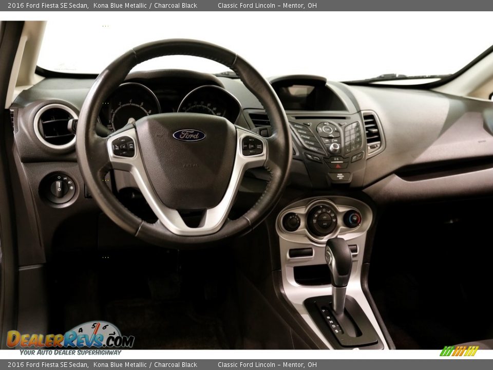2016 Ford Fiesta SE Sedan Kona Blue Metallic / Charcoal Black Photo #6